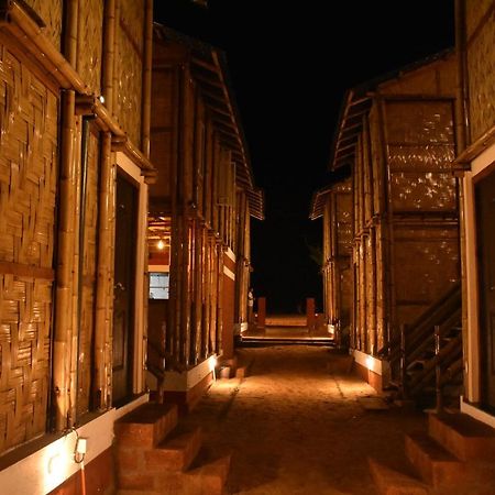 Chivarin Resorts Mālvan Exterior foto