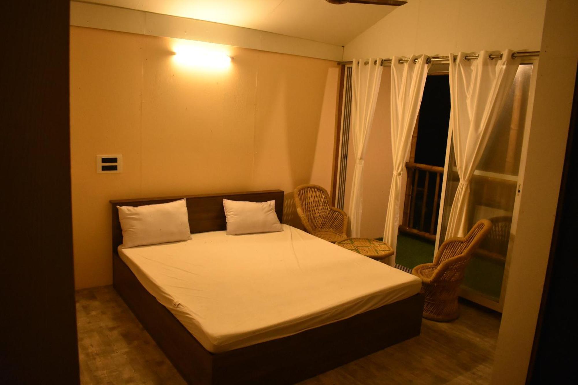 Chivarin Resorts Mālvan Cameră foto